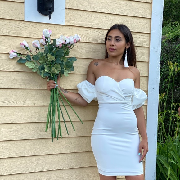 ‼️ Elegant White Puff Sleeve Fitted Classy Dress - Picture 5 of 8